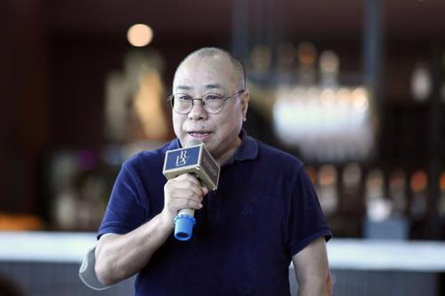人在国外,房产证怎么过户